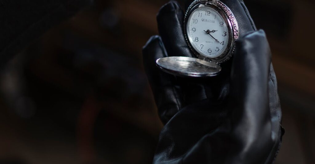 Illustration de Patek Philippe : Un prix record qui masque une déconnexion scandaleuse expensive-vintage-watch-auction