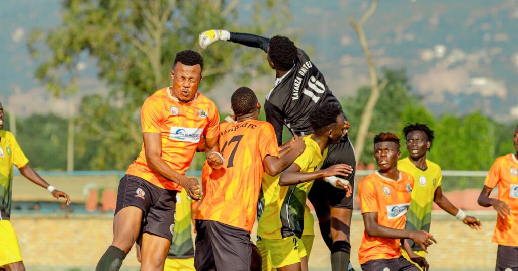 soccer-players-fighting