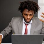 struggling-entrepreneur-desk