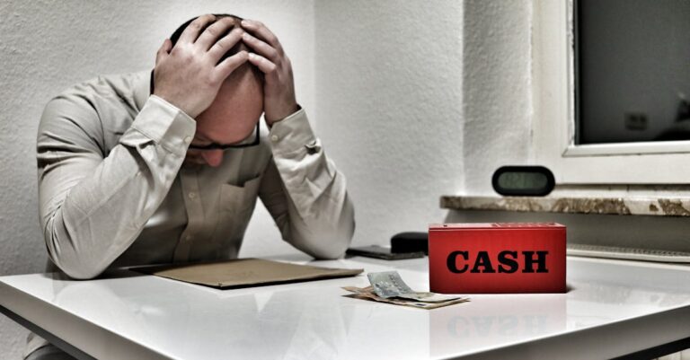 French-Parliament-crisis-budget