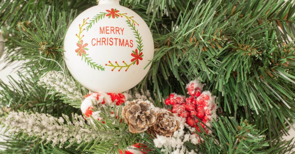 Illustration de Chaos numérique à La Poste avant Noël : l'échec cuisant cyberattack-La-Poste-Christmas