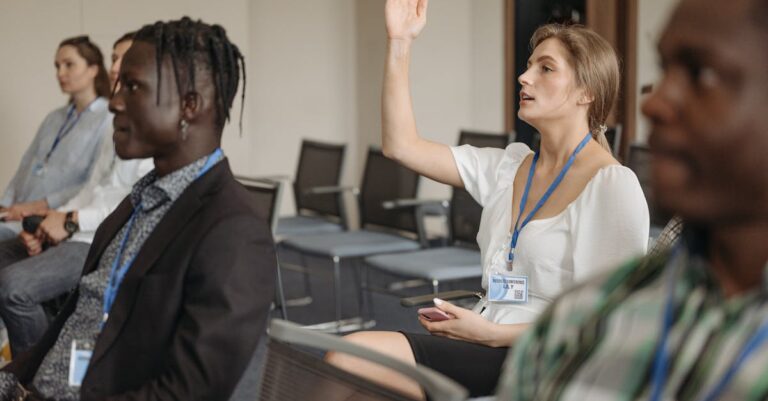 Illustration de Le patron du BHV fuit les questions sur le scandale Shein man-avoids-questions