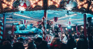 Illustration de Chaos familial : Noël sous tension pour les familles recomposées stressed-blended-family-christmas