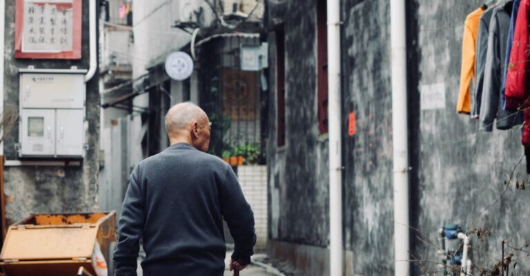 Chinese-elderly-loneliness
