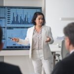 French-politician-discussing-economy