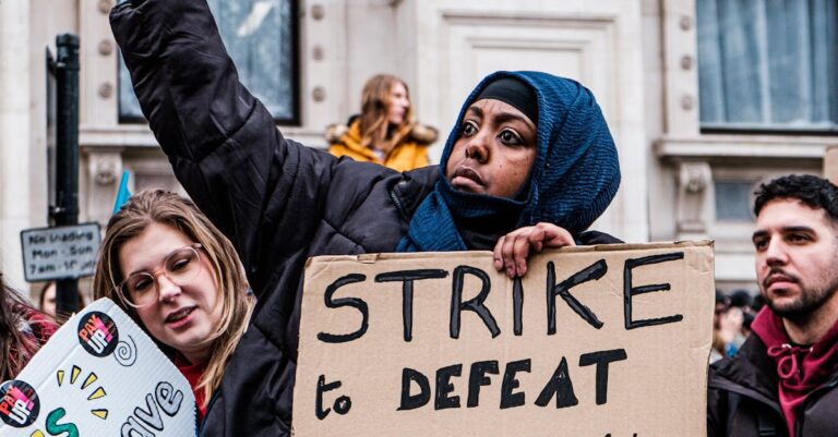 Ilhan-Omar-political-rally