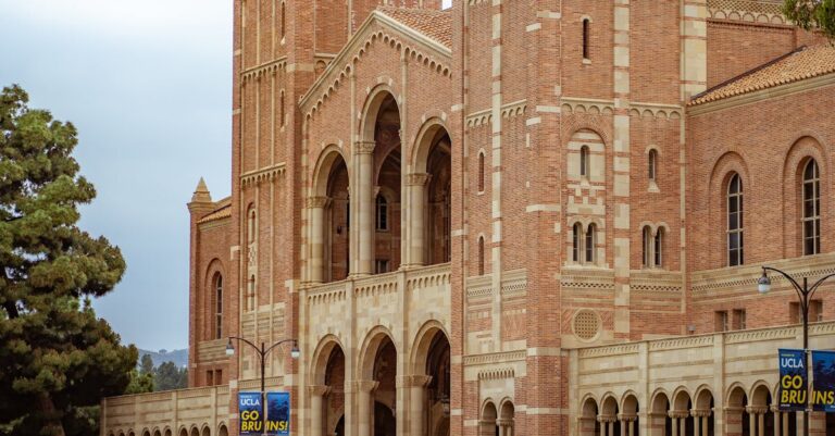 Illustration de L'université de Californie sous le feu des accusations d'antisémitisme UCLA-protest-campus