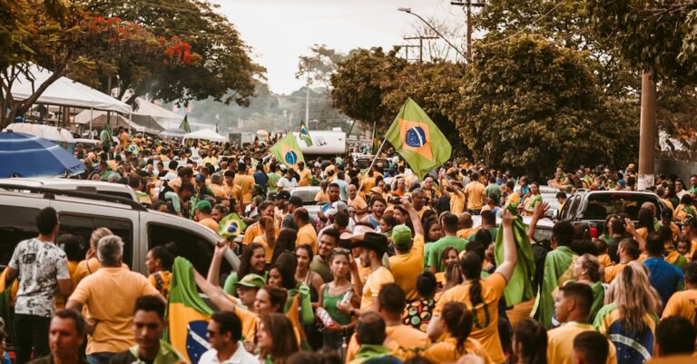 Illustration de Fin de vie : la répression d'une opposition légitime protest-assembly-national