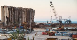 Beirut-smoke-destruction