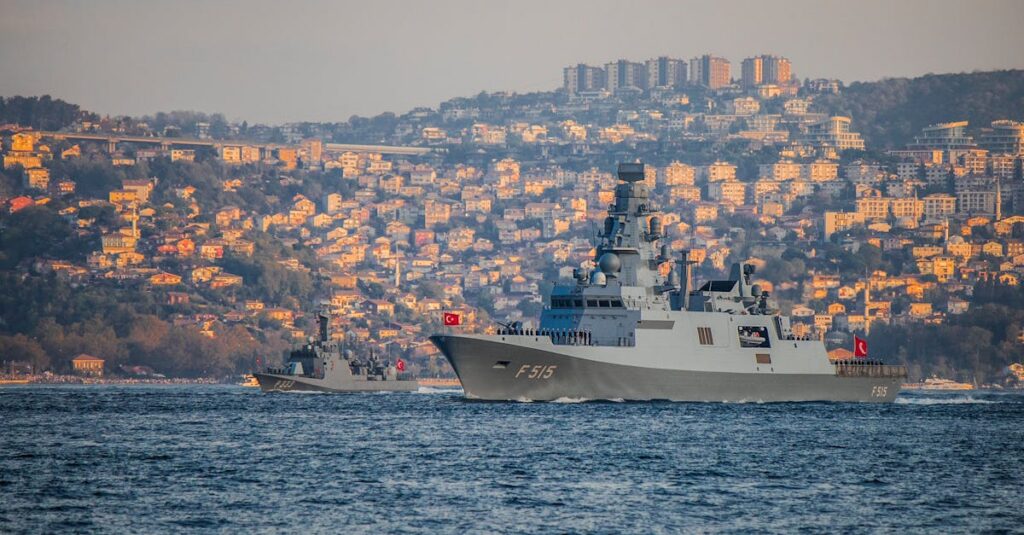 Illustration de Chaos pétrolier : la guerre d'Ormuz menace l'économie mondiale Hormuz-Strait-naval-conflict