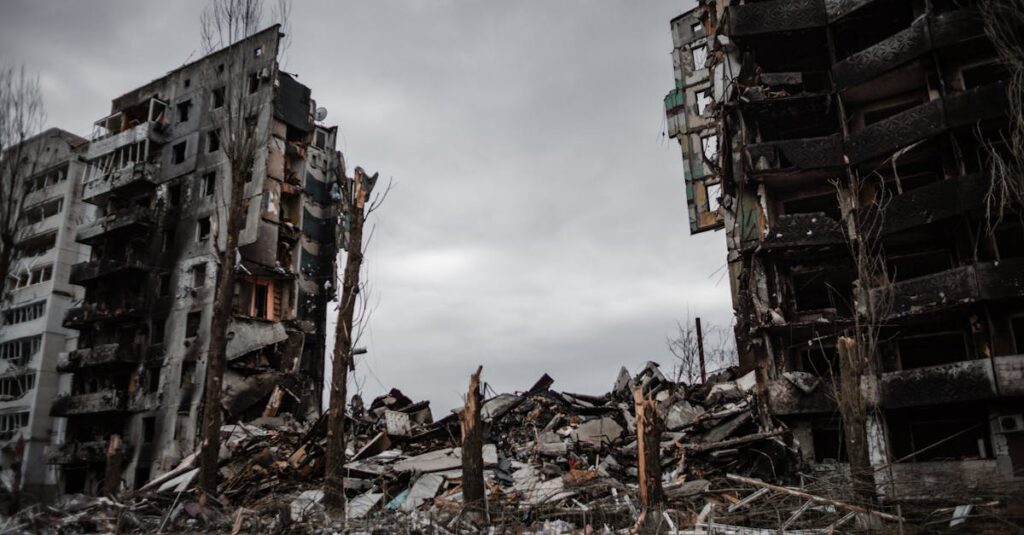 Illustration de Trump, l'illusion d'un accord : l'Iran loin de la paix Iran-war-devastation