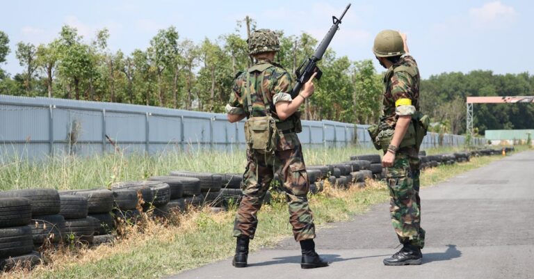 Israeli-soldiers-battlefield