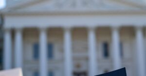 Illustration de Le Japon sombre dans une chasse aux étrangers Japan-anti-immigrant-laws