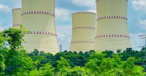 Illustration de Macron déclenche l'alarme nucléaire européenne Macron-nuclear-speech-Brest