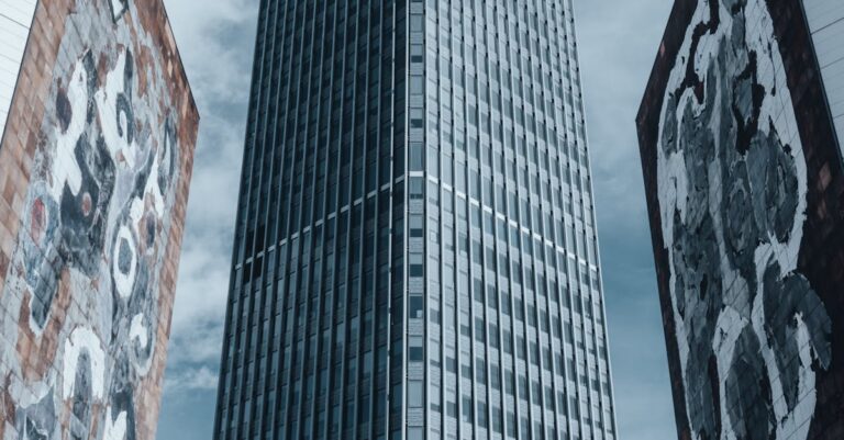 Illustration de Grégoire à Paris : l'héritage toxique d'Hidalgo, un mandat sous tension Paris-City-Hall-inauguration-1
