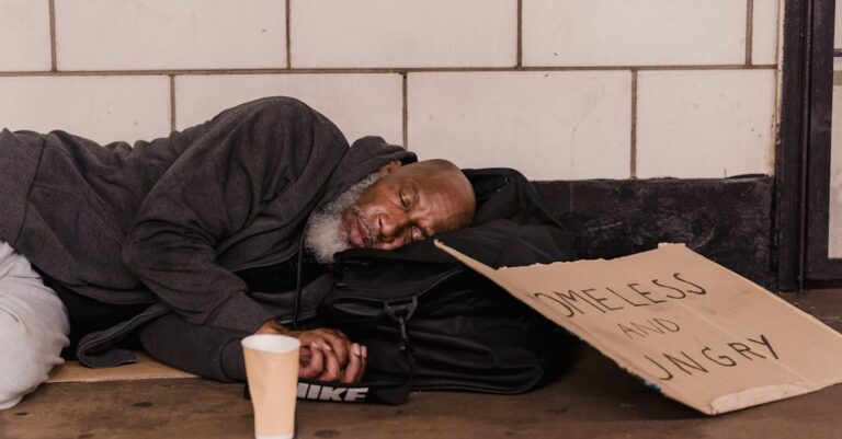 influencer-filming-homeless