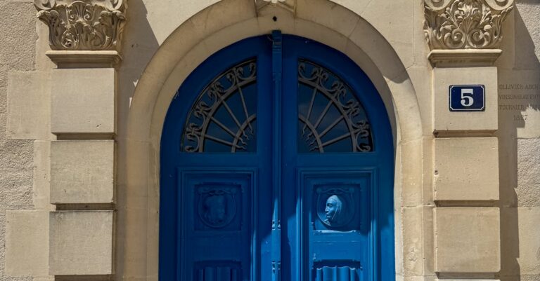 Illustration de La justice française s'effondre : une méfiance alarmante French-justice-despair