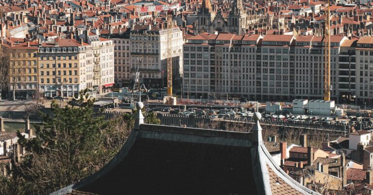 Lyon-suburb-violence