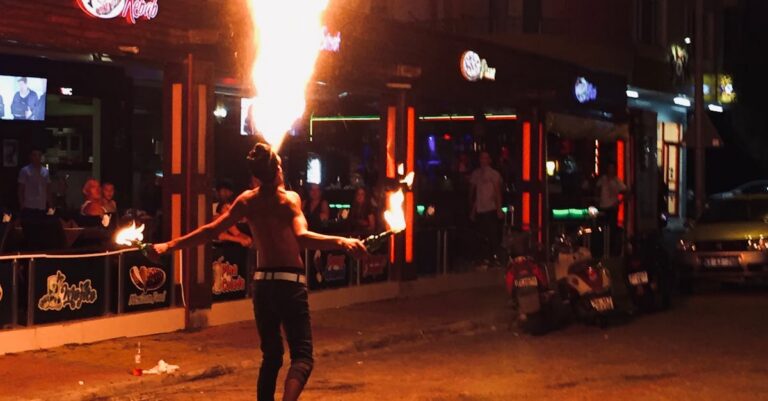 Illustration de Catastrophe Évitée de Justesse : Notre-Dame Frôle l'Apocalypse Notre-Dame-fire