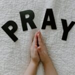 Paula-White-Cain-praying-Trump