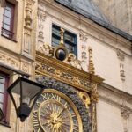 Rouen-coat-of-arms-desecrated