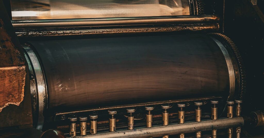 Illustration de L'agonie du journalisme traditionnel : Le Démocrate de l'Aisne, un vestige en sursis old-printing-press-machine