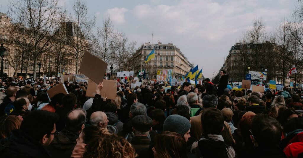 protest-crowd-France