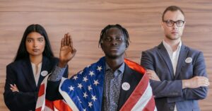 Eric-Ciotti-speaking-politics