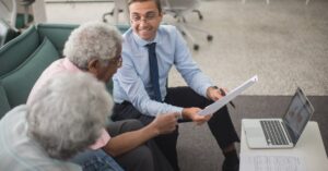 financial-advisor-client-discussion-1