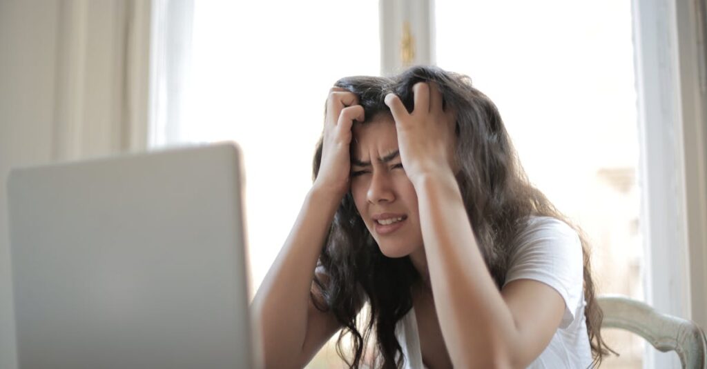 frustrated-user-computer-problem