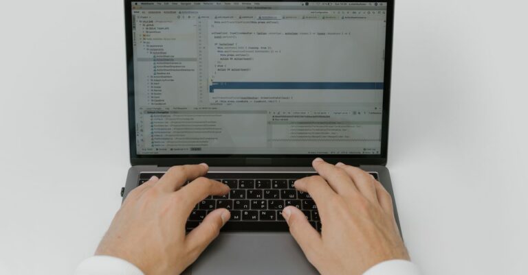 Illustration de Catastrophe numérique : Votre navigateur vous lâche javascript-disabled-computer