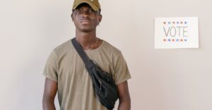 Illustration de Retailleau à l'Élysée : un pari risqué pour LR Bruno-Retailleau-presidential-campaign