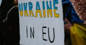 Illustration de L'Ukraine : un mirage européen aux lourdes incertitudes Ukraine-European-Union-politics