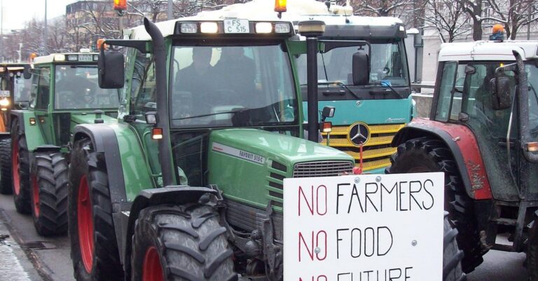 farmers-protest-meeting