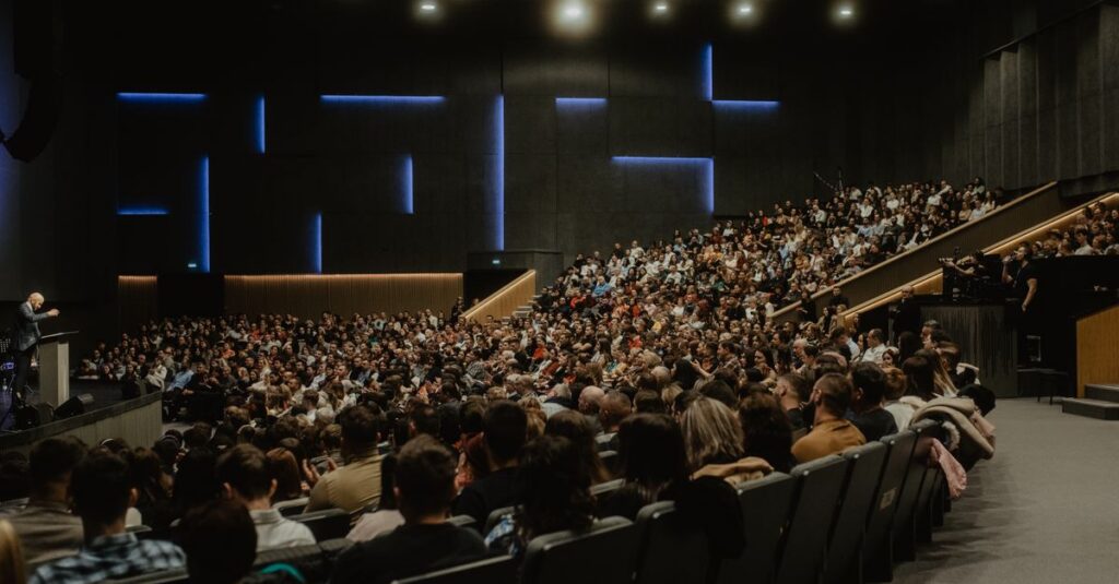 Gabriel-Attal-speech-crowd