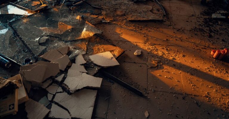 Illustration de Catastrophe imminente pour le secteur technologique Tech-industry-collapse