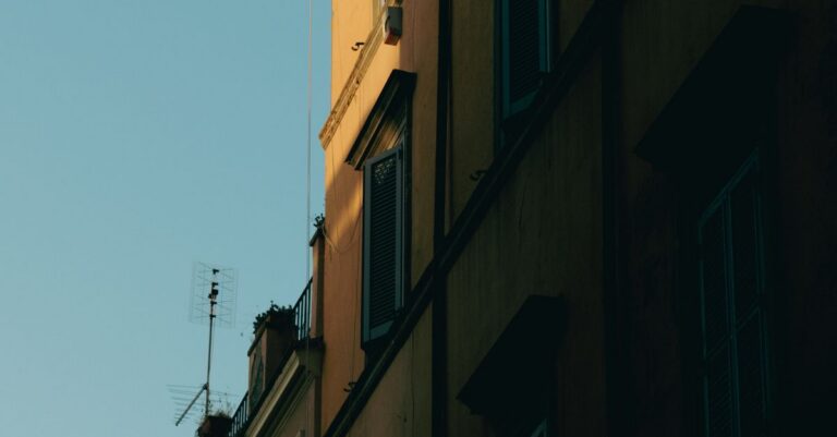Vatican-building-shadows