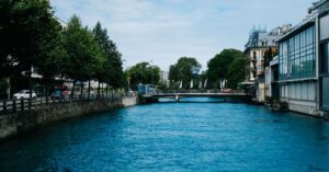 canal-Saint-Martin-swimming-danger