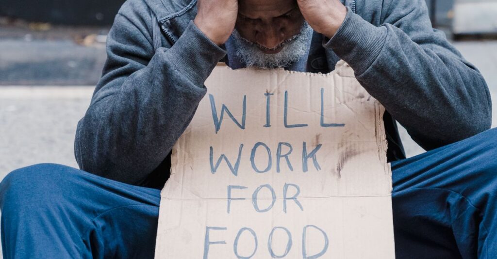 Illustration de La France face à une crise de l'emploi inquiétante unemployed-worker-despair