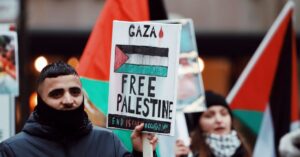 Illustration de La gauche israélienne au bord du gouffre, une union de la dernière chance Israeli-politics-protest
