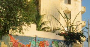 Illustration de El Salvador : la liberté retrouvée des graffeurs cache une réalité sombre Salvador-street-art-gang