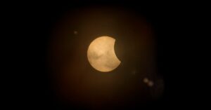 partial-solar-eclipse-danger