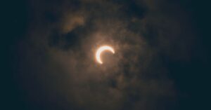 Illustration de Chasseurs d'éclipses : une obsession coûteuse et dangereuse solar-eclipse-obsession