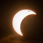 solar-eclipse-people