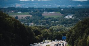 Illustration de Chaos routier imminent : la France à l'arrêt samedi 8 août traffic-jam-highway-France